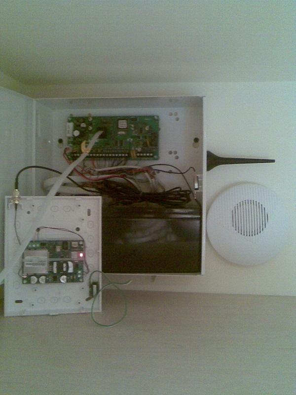 Satel Ca-10 z modułem GSM